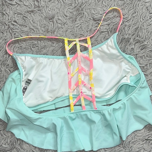 Last chance…PINK Victoria’s Secret Bikini Top Swimsuit Swim Flounce L Large - Picture 4 of 5